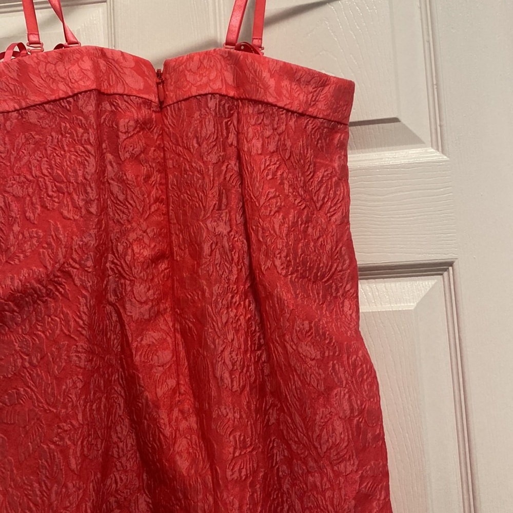 NWT BCBG bright raspberry dress with bow. Size 8 - Picture 7 of 11